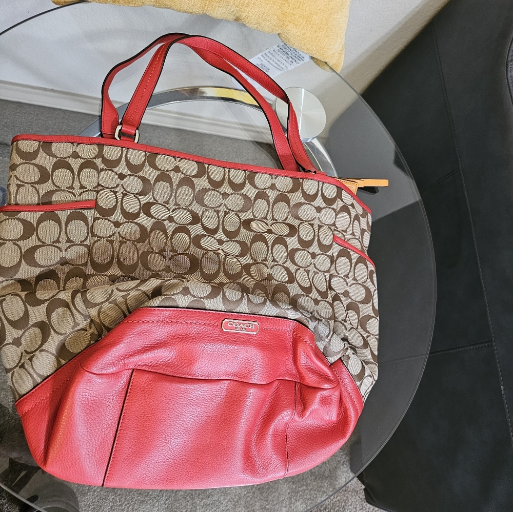 Shoulder Bag - Picture 2 of 9